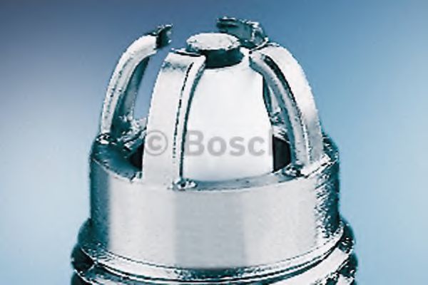 0242240590 BOSCH Свеча зажигания FGR 6 HQE0 (Super)